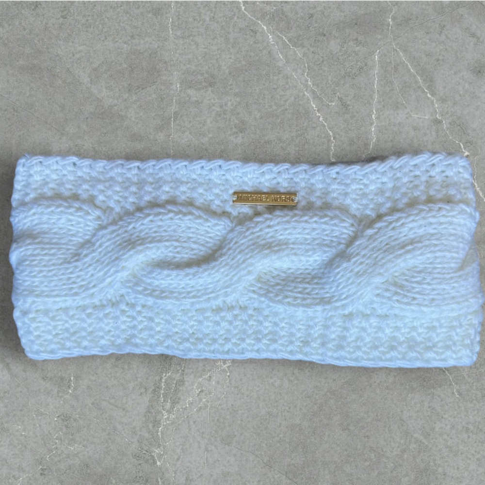 2 for $30 ✅ Michael Kors White Cable Knit Headband - Picture 5 of 15